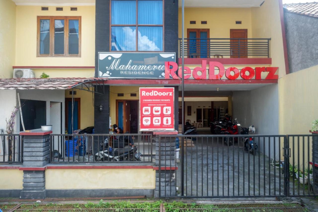 Reddoorz At Mahameru Residence Yogyakarta Kejayan Exterior photo