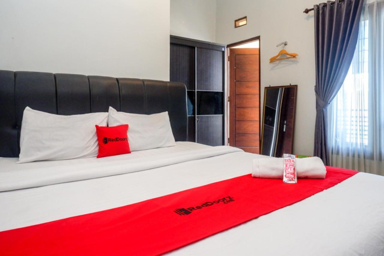 Reddoorz At Mahameru Residence Yogyakarta Kejayan Exterior photo