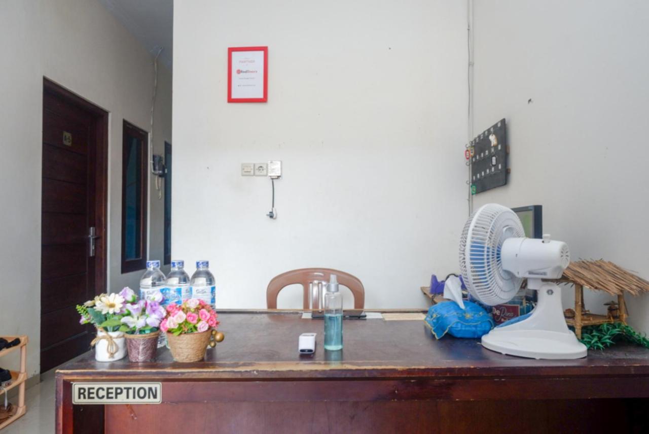Reddoorz At Mahameru Residence Yogyakarta Kejayan Exterior photo